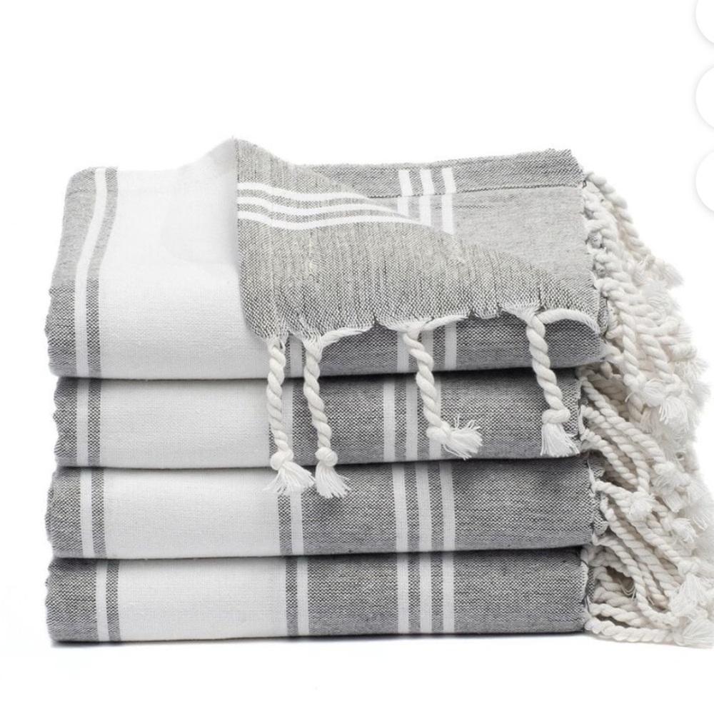 Gray and White Striped Bath & Hand Towel Set of Four. 40”x70” and 18x30”. New!